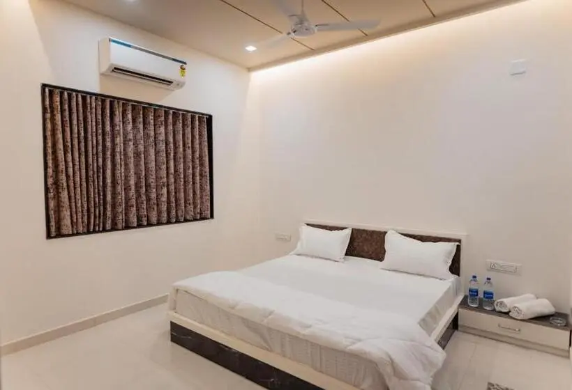 Standard-huone, Ayodhya