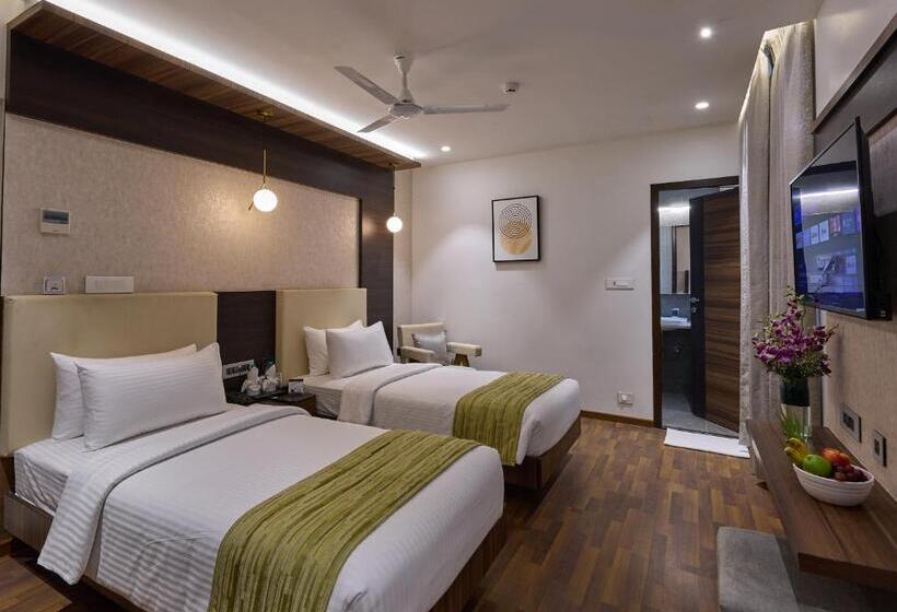 غرفة تنفيذية, Grand Continent Hosur A Sarovar Portico Affiliate