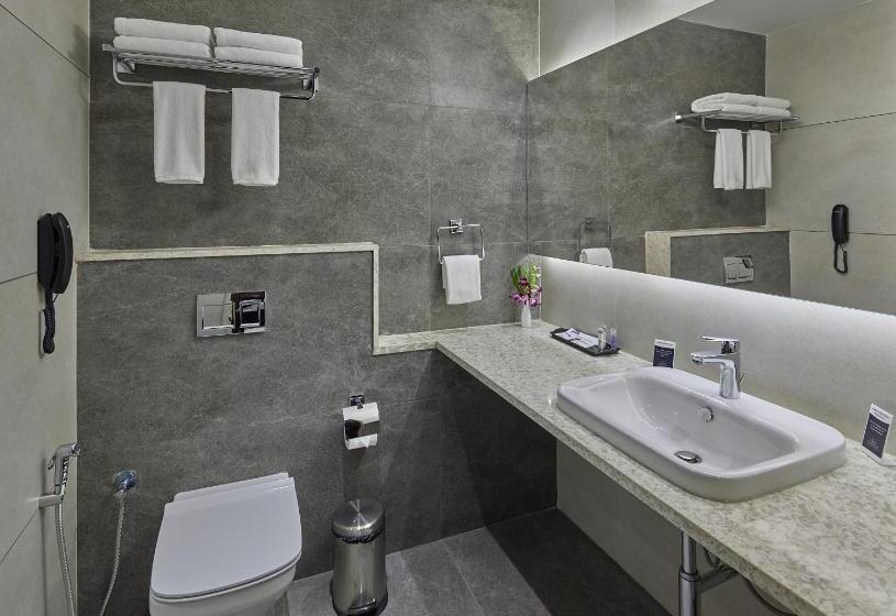 جناح ملكى, Grand Continent Hosur A Sarovar Portico Affiliate