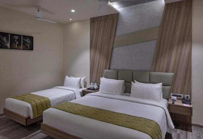 جناح ملكى, Grand Continent Hosur A Sarovar Portico Affiliate