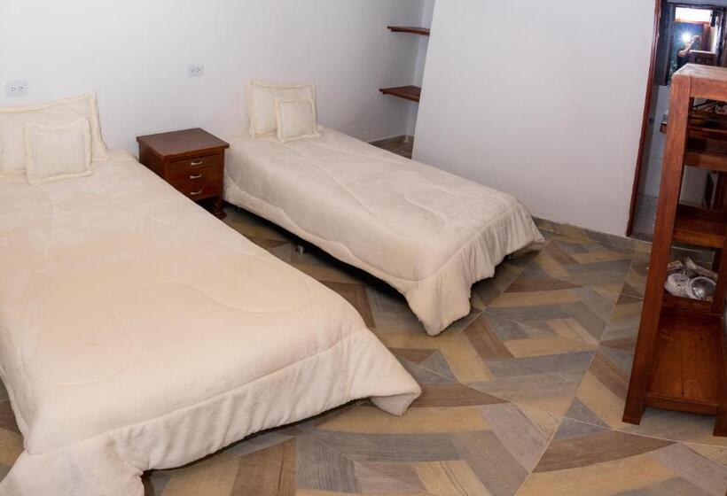 スタンダードルーム, Hostal Y Restaurante Lujans