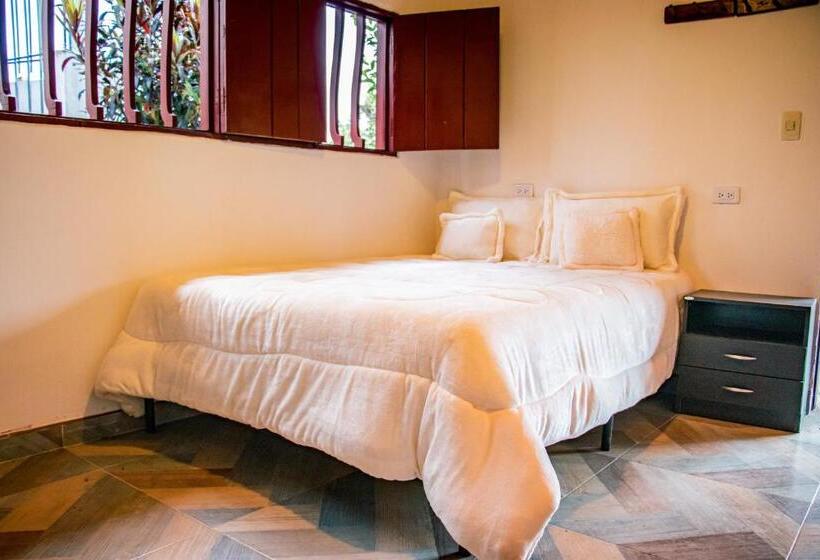 スタンダードルーム, Hostal Y Restaurante Lujans