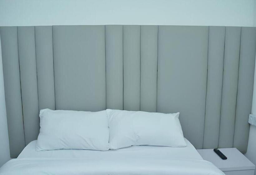 استودیوی استاندارد, Mansion Signature Homes