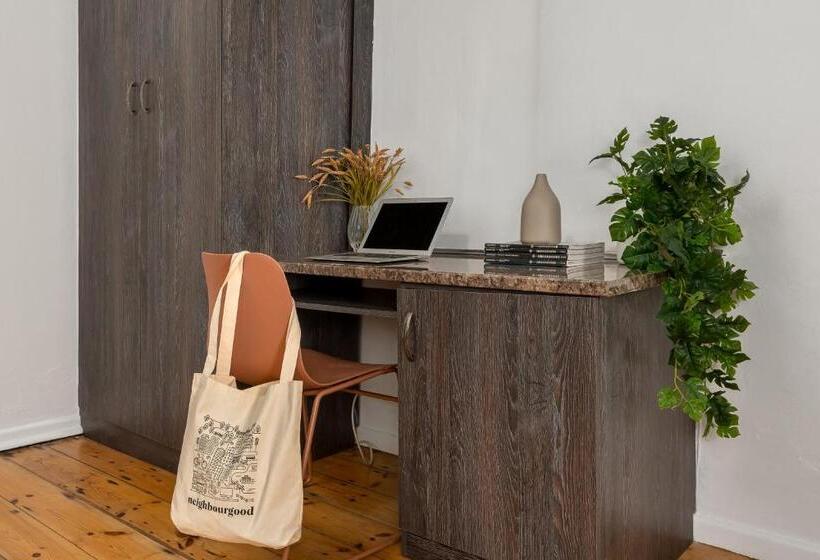 Номер Superior, Neighbourgood Ravenscraig