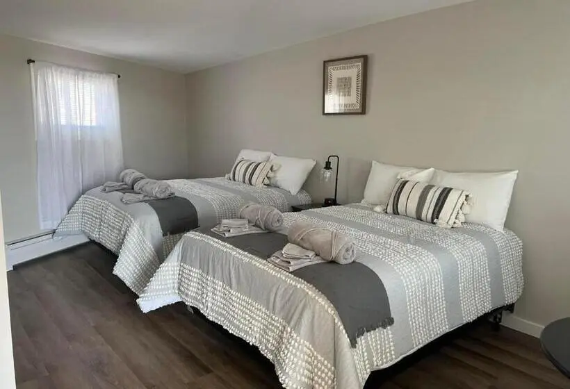 スタンダード4人部屋, Lincoln House Motel