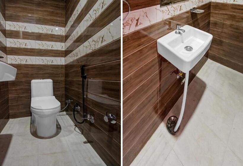 トリプルクラシックルーム, Oyo Hotel Laxmi Palace