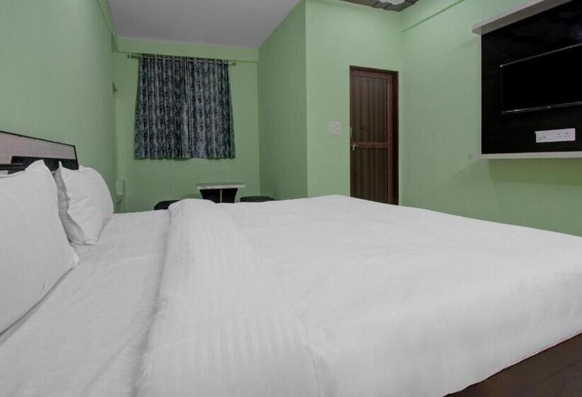 اتاق کلاسیک سه تخته, Oyo Hotel Laxmi Palace