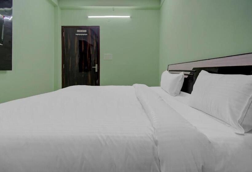 اتاق کلاسیک سه تخته, Oyo Hotel Laxmi Palace
