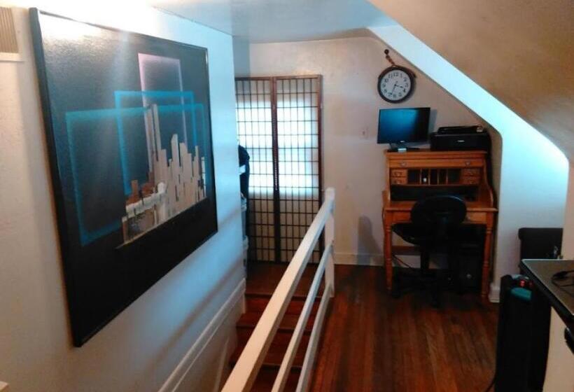 ビジネスルーム, ~the Firefly Guesthouse~