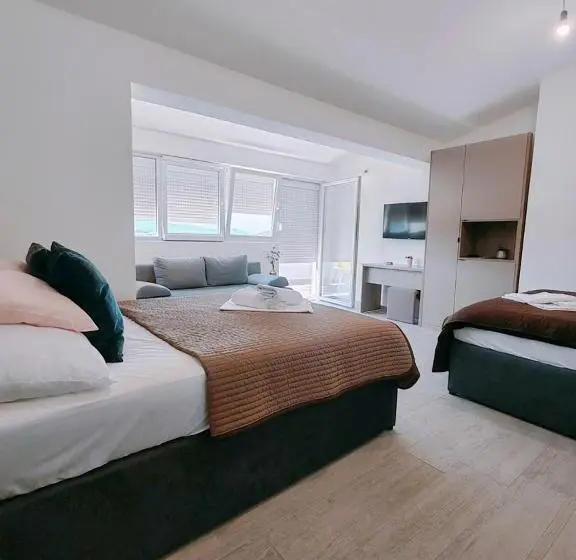 استودیو استاندارد با بالکن, Villa Grande