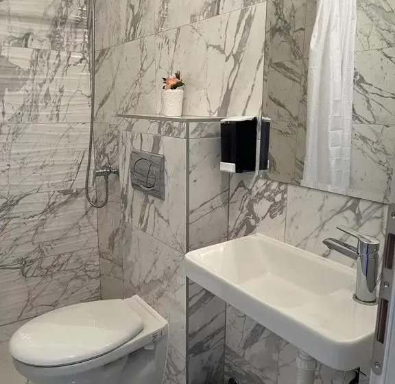 استودیوی استاندارد با چشمانداز دریا, Villa Grande