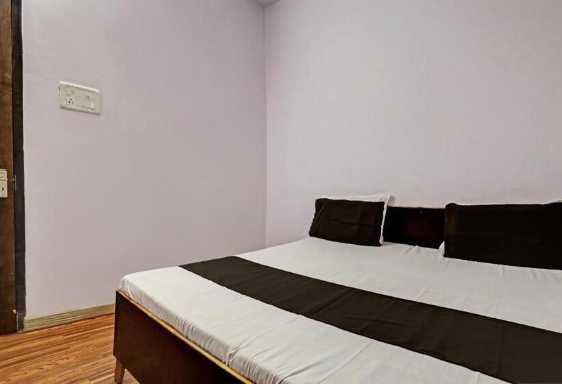 Трехместный Номер Классика, Super Oyo Hotel Laveena