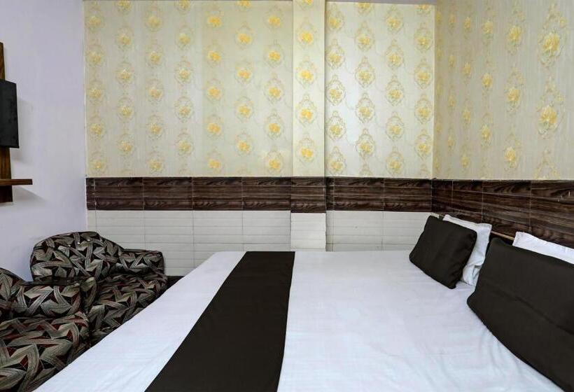 Трехместный Номер Классика, Super Oyo Hotel Laveena