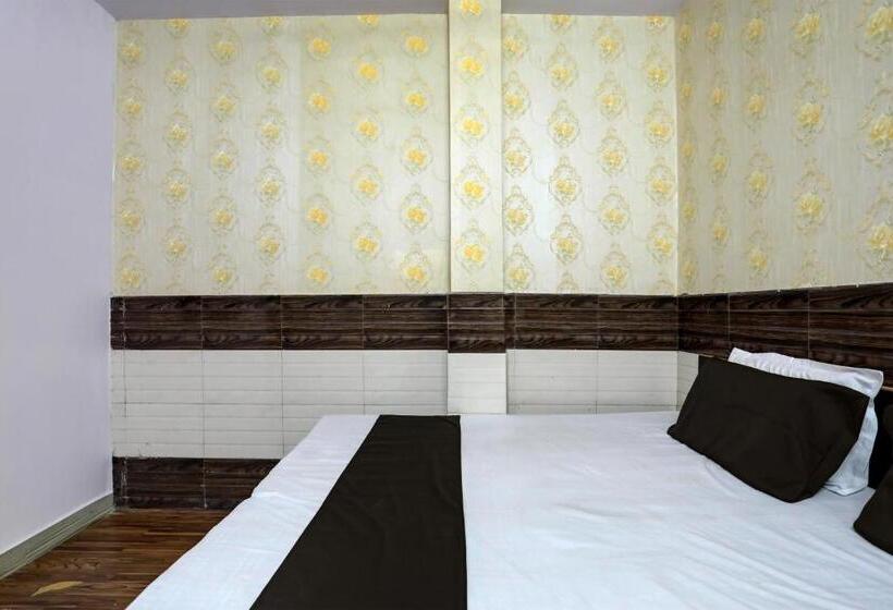 Трехместный Номер Классика, Super Oyo Hotel Laveena