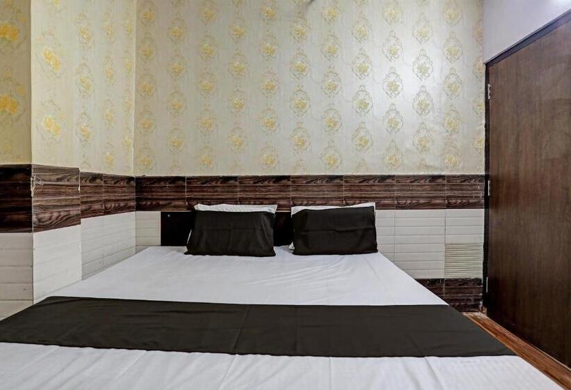 Трехместный Номер Классика, Super Oyo Hotel Laveena