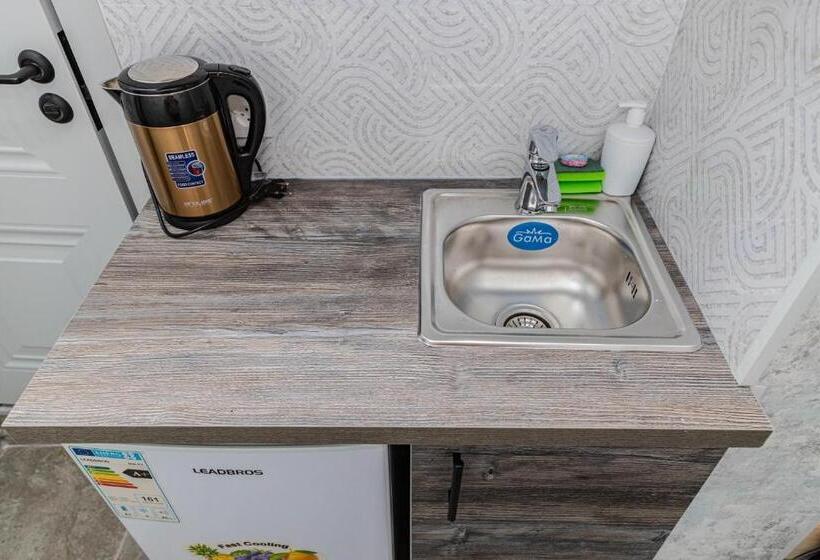 استودیوی استاندارد, Yourhouse на си синхая 22 близко к меге