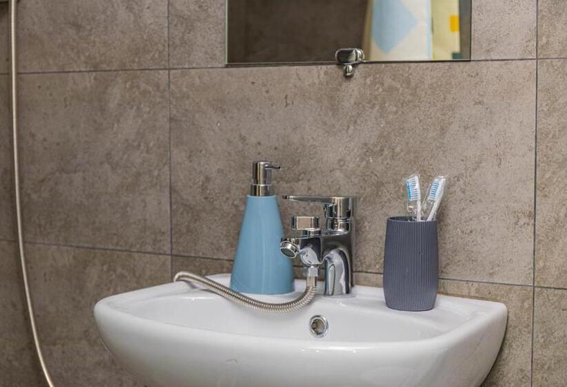 آپارتمان 1 خوابه همکف, Yourhouse на си синхая 22 близко к меге