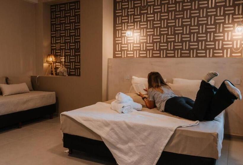 تختخواب در اتاق مشترک, En Pausa