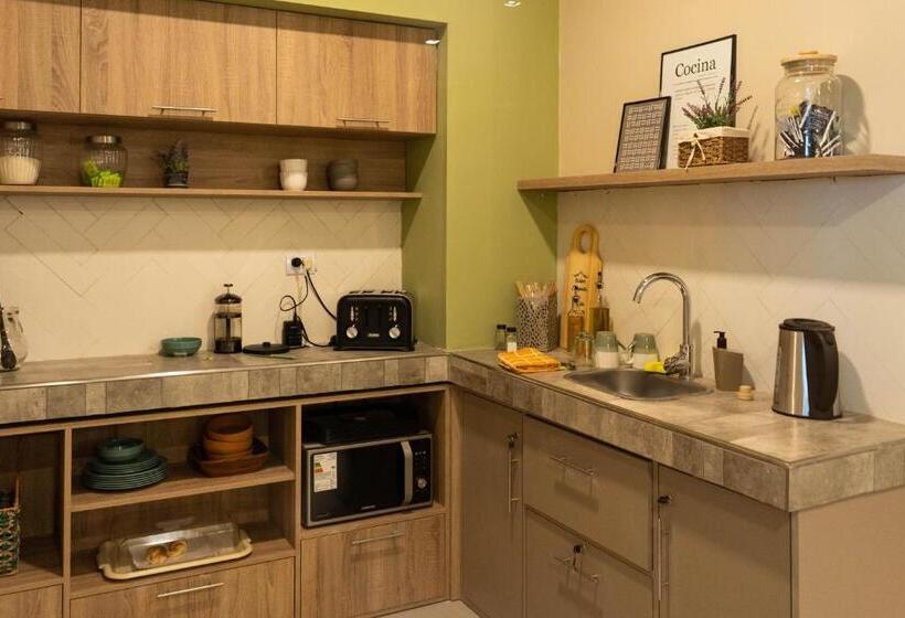 تختخواب در اتاق مشترک, En Pausa