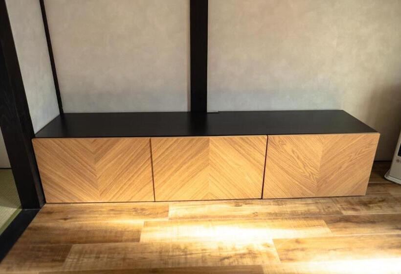 Четырехместный Номер Стандарт, Niseko Powder Chalet