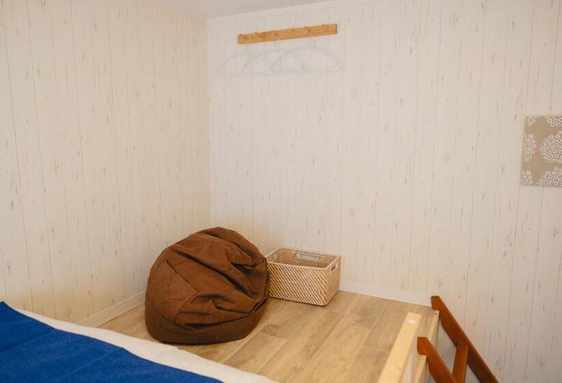 اتاق استاندارد با سرویس بهداشتی مشترک, Niseko Powder Chalet