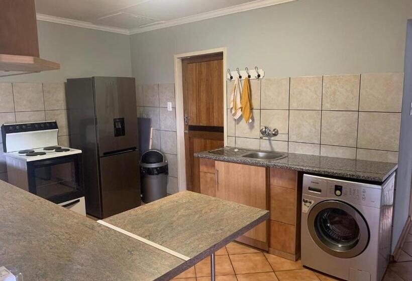 Apartamento 2 Dormitórios, Bougain Villa Bnb