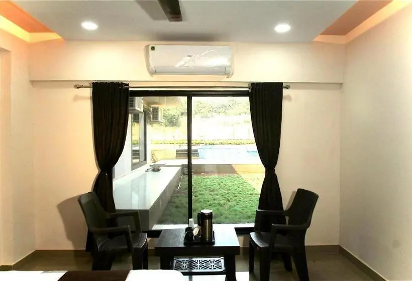 デラックスルーム, Hill Resort Alibaug