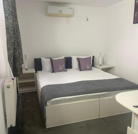 غرفة قياسية, Casa Bella