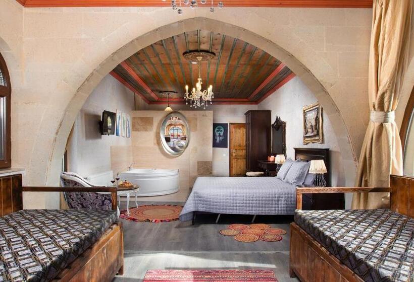 סוויטה דלוקס, Elpida Cave