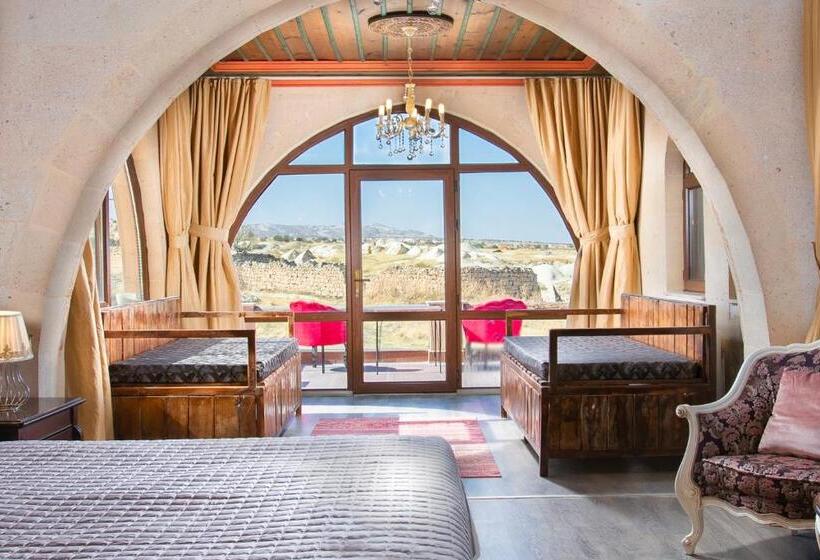 סוויטה דלוקס, Elpida Cave