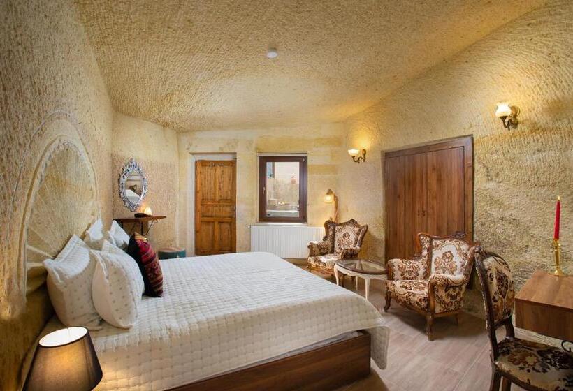 סוויטת ג'וניור עם בריכה, Elpida Cave