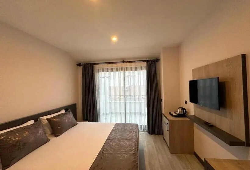 Deluxe-huone Parveke, Irenic