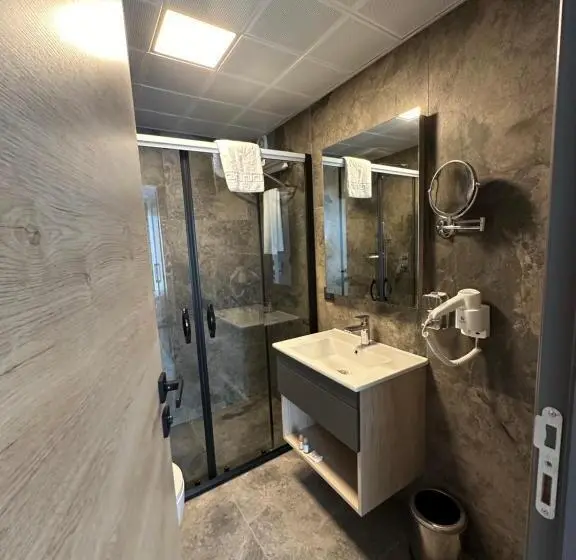 Deluxe Yhden Hengen Huone, Irenic