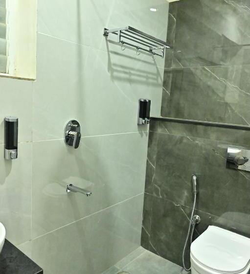 סוויטה משפחתית, Downtown The Mallika Sapphire