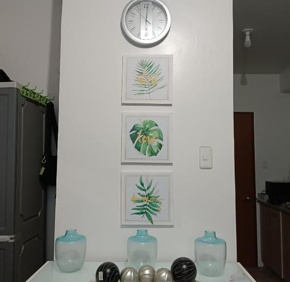 استودیوی استاندارد, Mesavirre Garden Residences