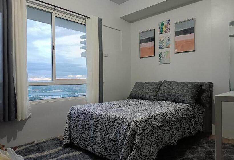 استودیوی استاندارد, Mesavirre Garden Residences