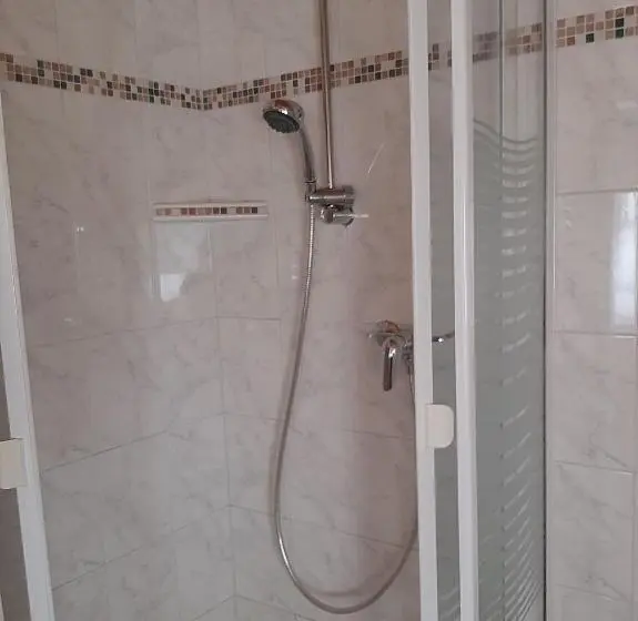 Quarto standard, Haus Stoaröserl