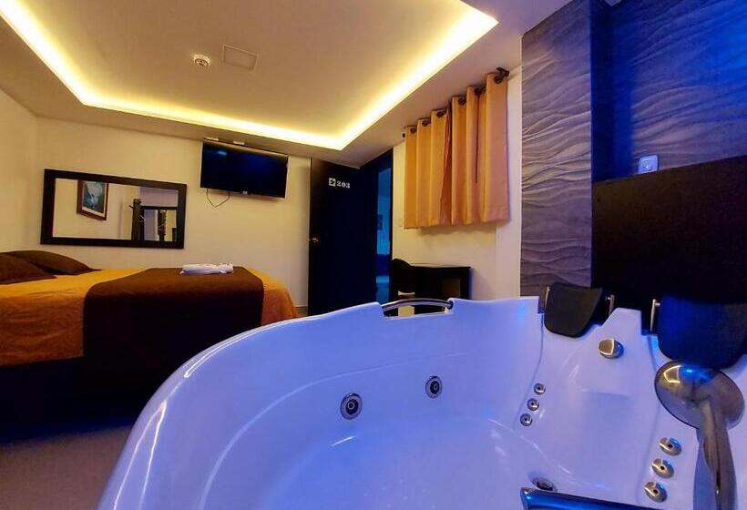 اتاق لوکس, Siena Inn Hostal