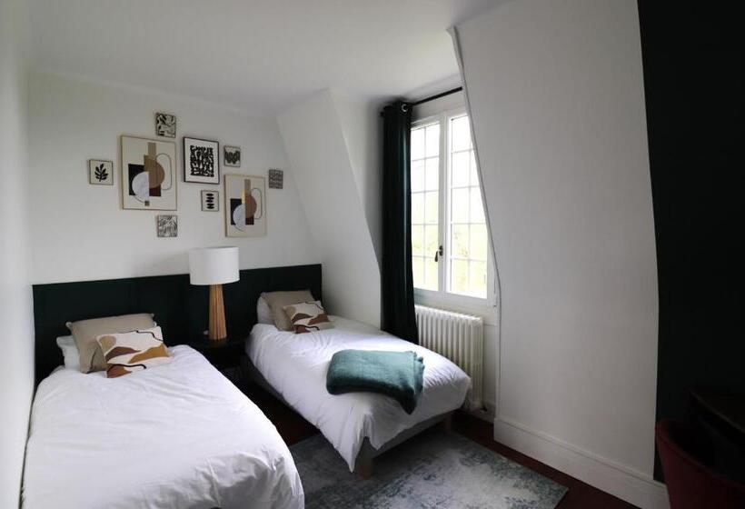 חדר סטנדרט נוף לגינה, Le Domaine Saint Ange