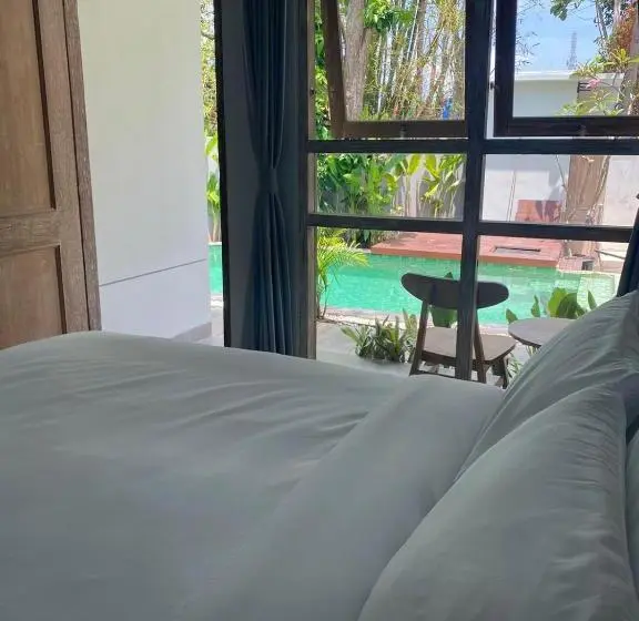 デラックスルーム, Manuver Surf And Stay Uluwatu Bali