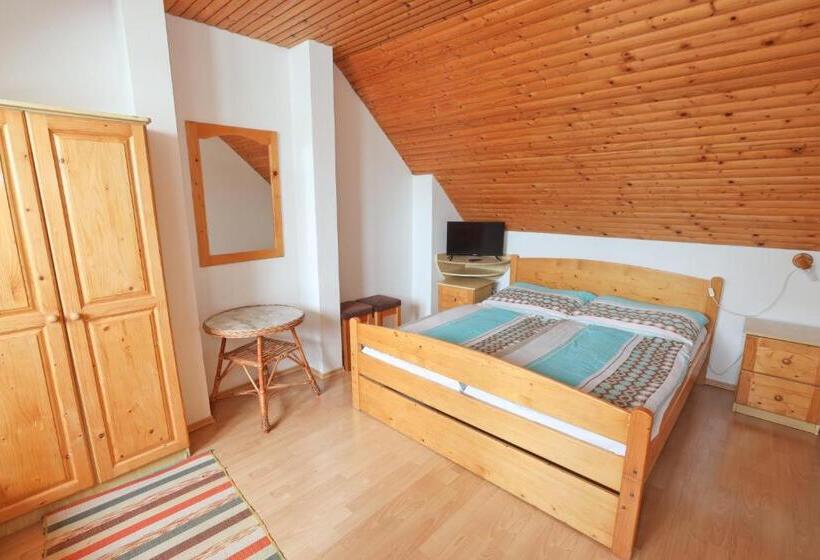 Номер Стандарт Трехместный, Penzión Hruboš