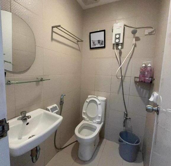 استودیو استاندارد با چشمانداز باغ, Vie La Bella