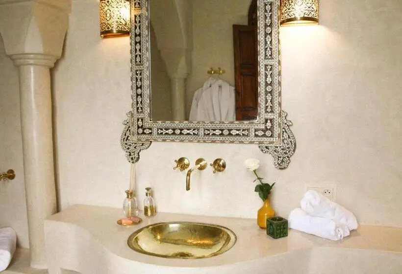 سوییت لوکس, Riad El Morocco