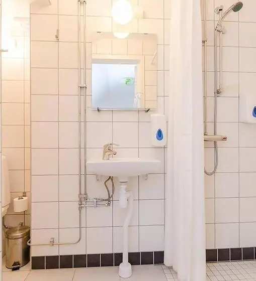 Standard Yhden Hengen Huone, Slite Badhotell