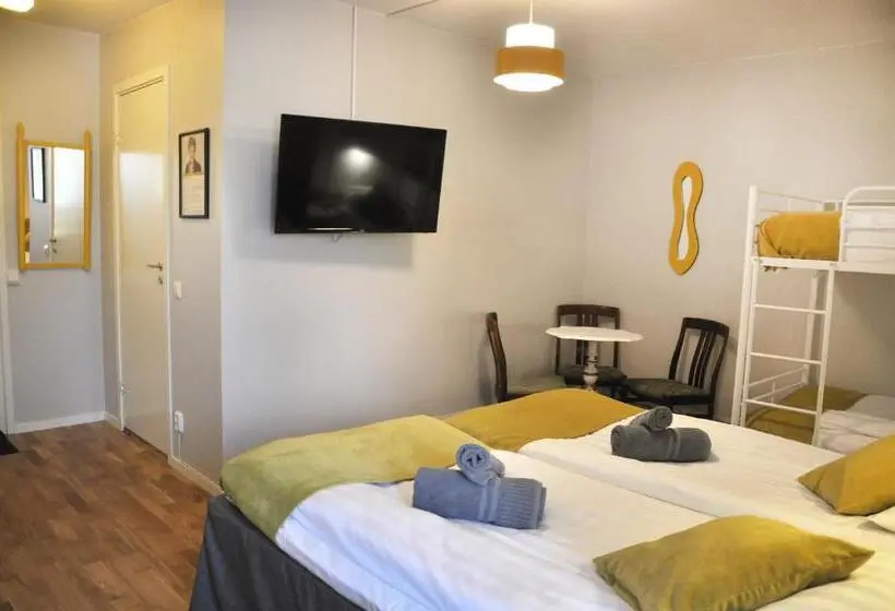 Perhehuone, Slite Badhotell