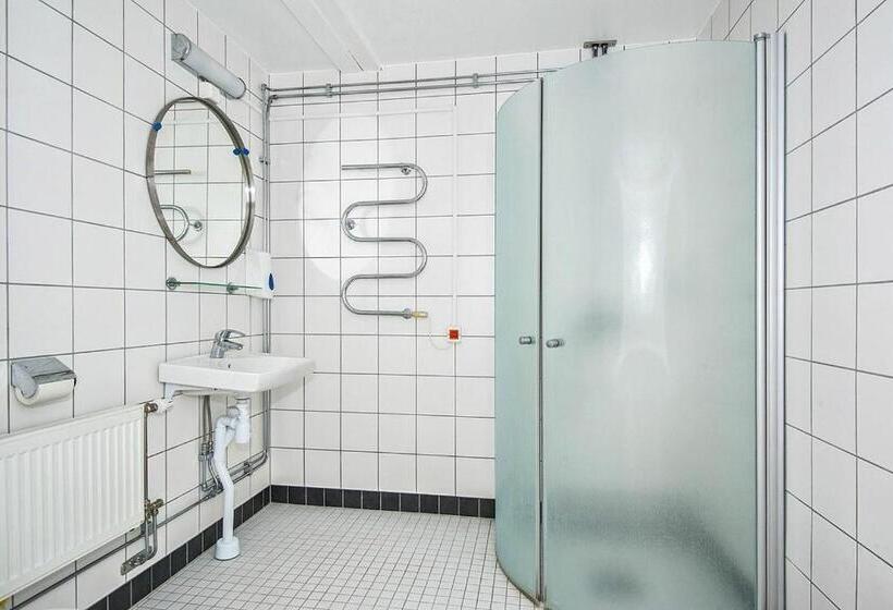 套房, Slite Badhotell