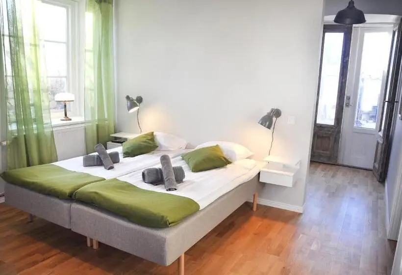 Sviitti 2 Makuuhuonetta, Slite Badhotell