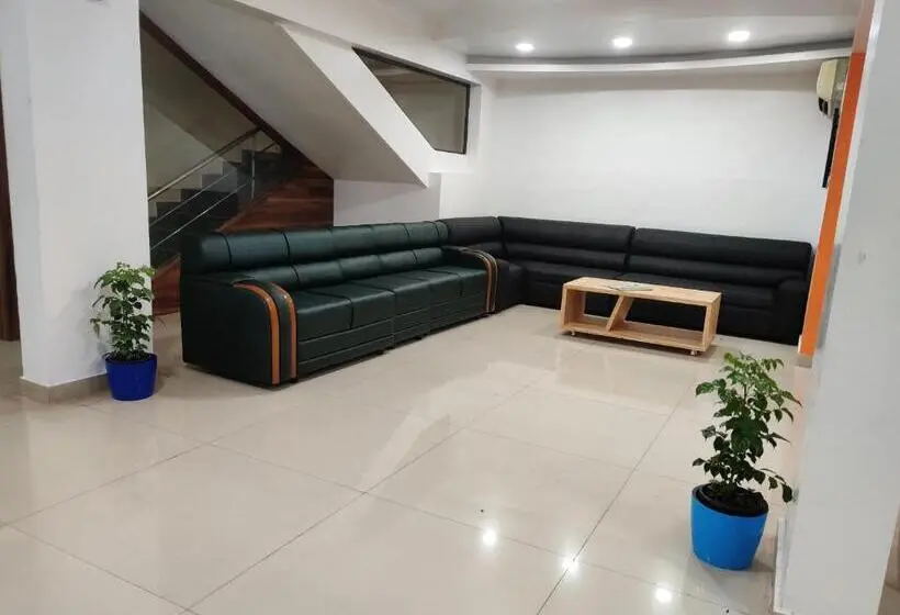اتاق لوکس, Amruth Inn