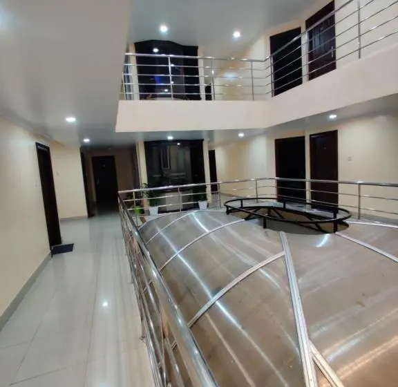 اتاق لوکس, Amruth Inn