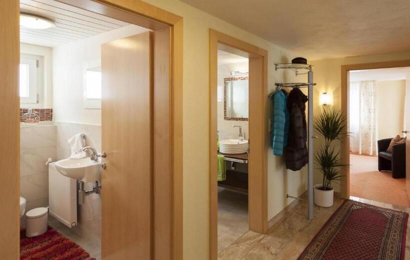 Апартаменты 2 Спальни, Appartement Zint